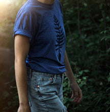 Charger l'image dans la galerie, Spade Tree Tee - Women - Heather Navy