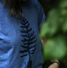 Charger l'image dans la galerie, Spade Tree Tee - Women - Heather Navy